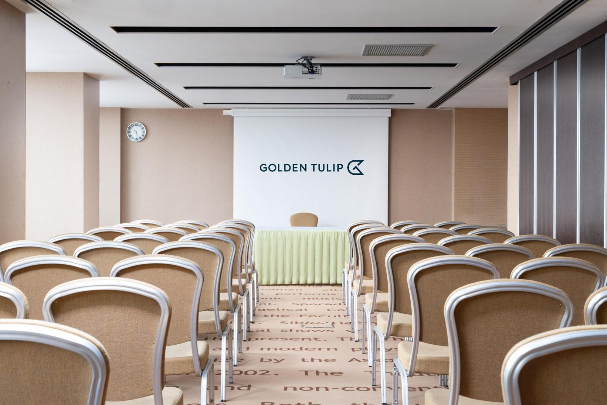 Hotel Golden Tulip Ana Tower ซีบิว ภายนอก รูปภาพ